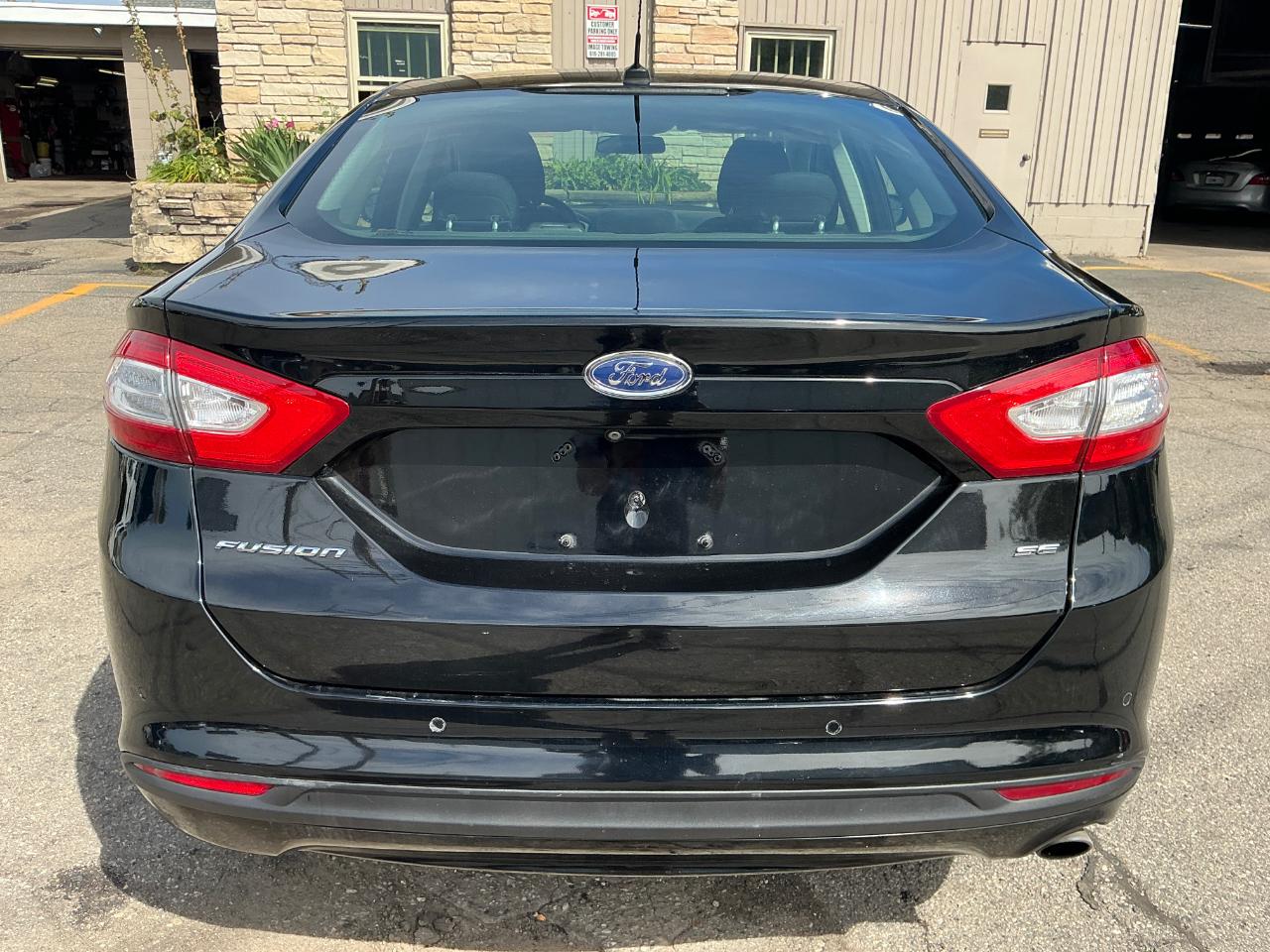 Ford Fusion SE 2016