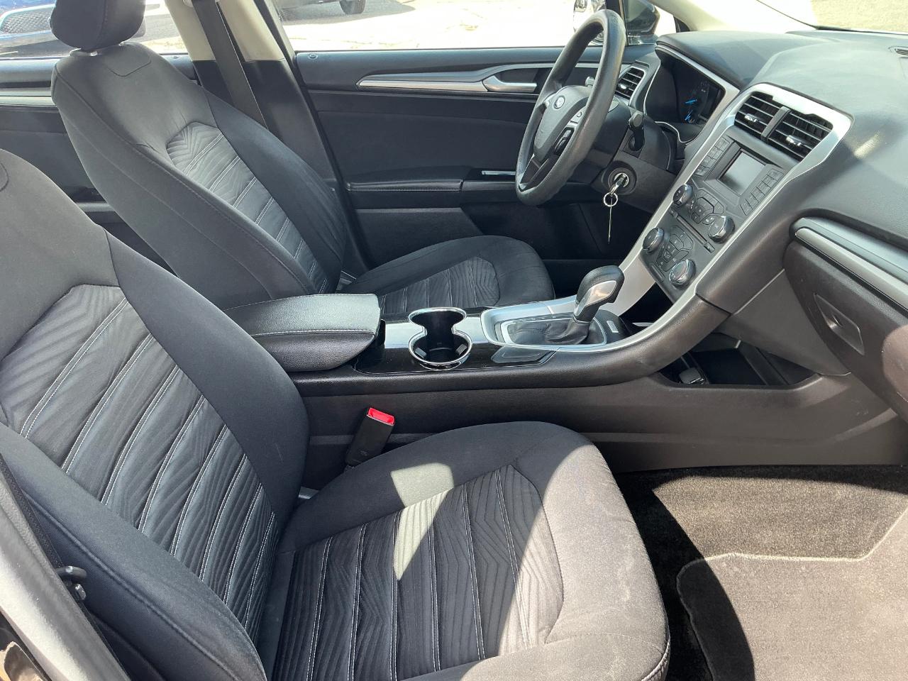 Ford Fusion SE 2016