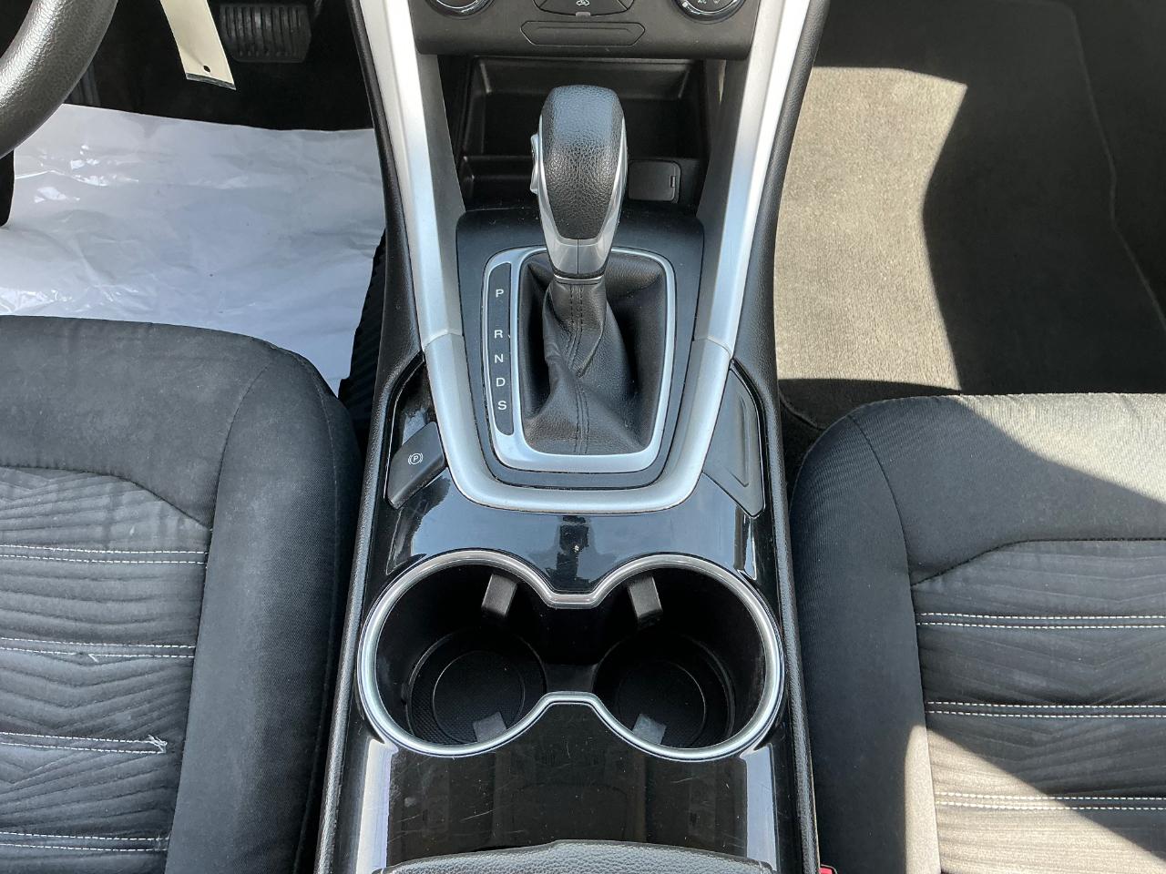 Ford Fusion SE 2016