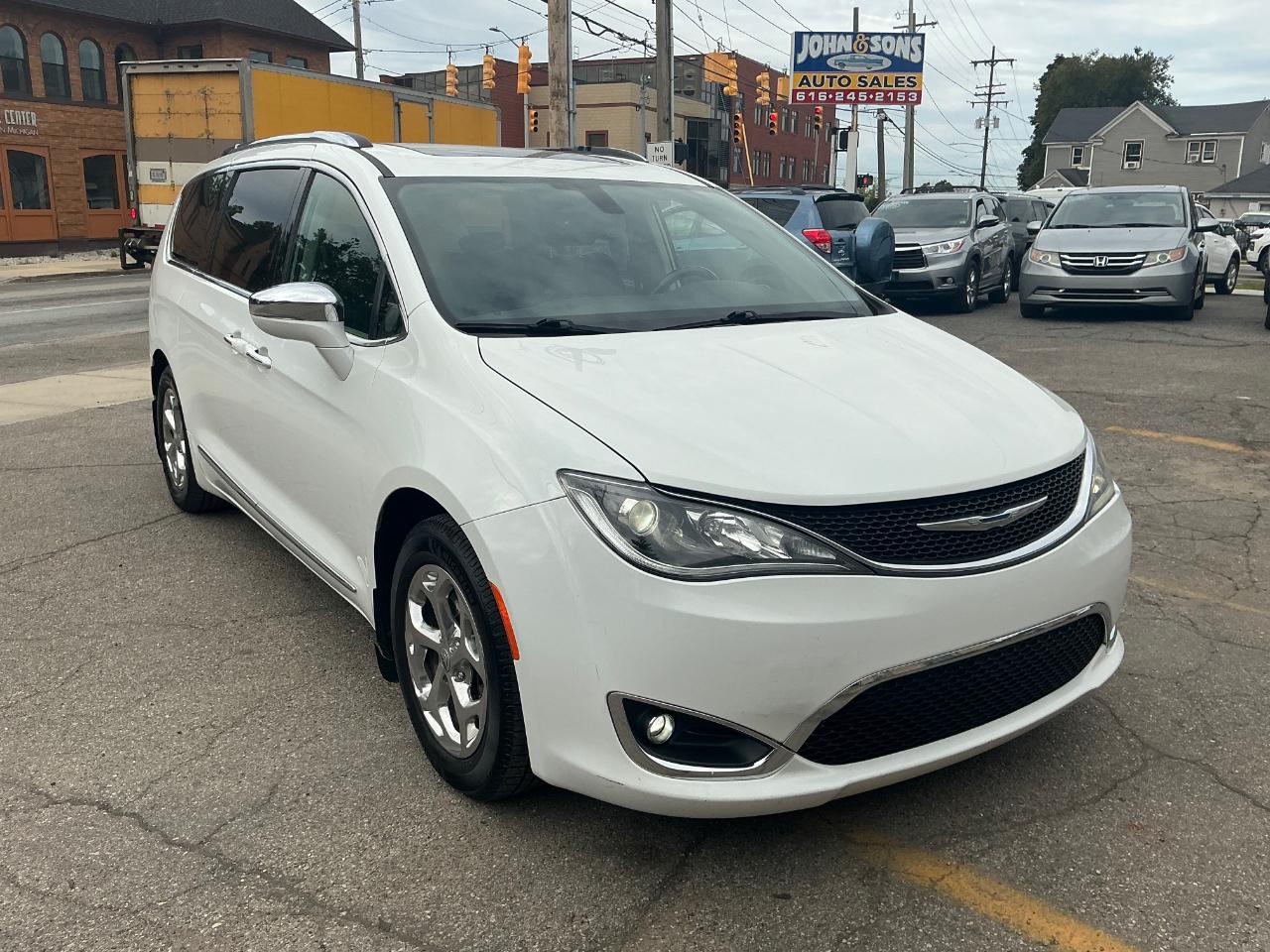 Chrysler Pacifica Limited 2018