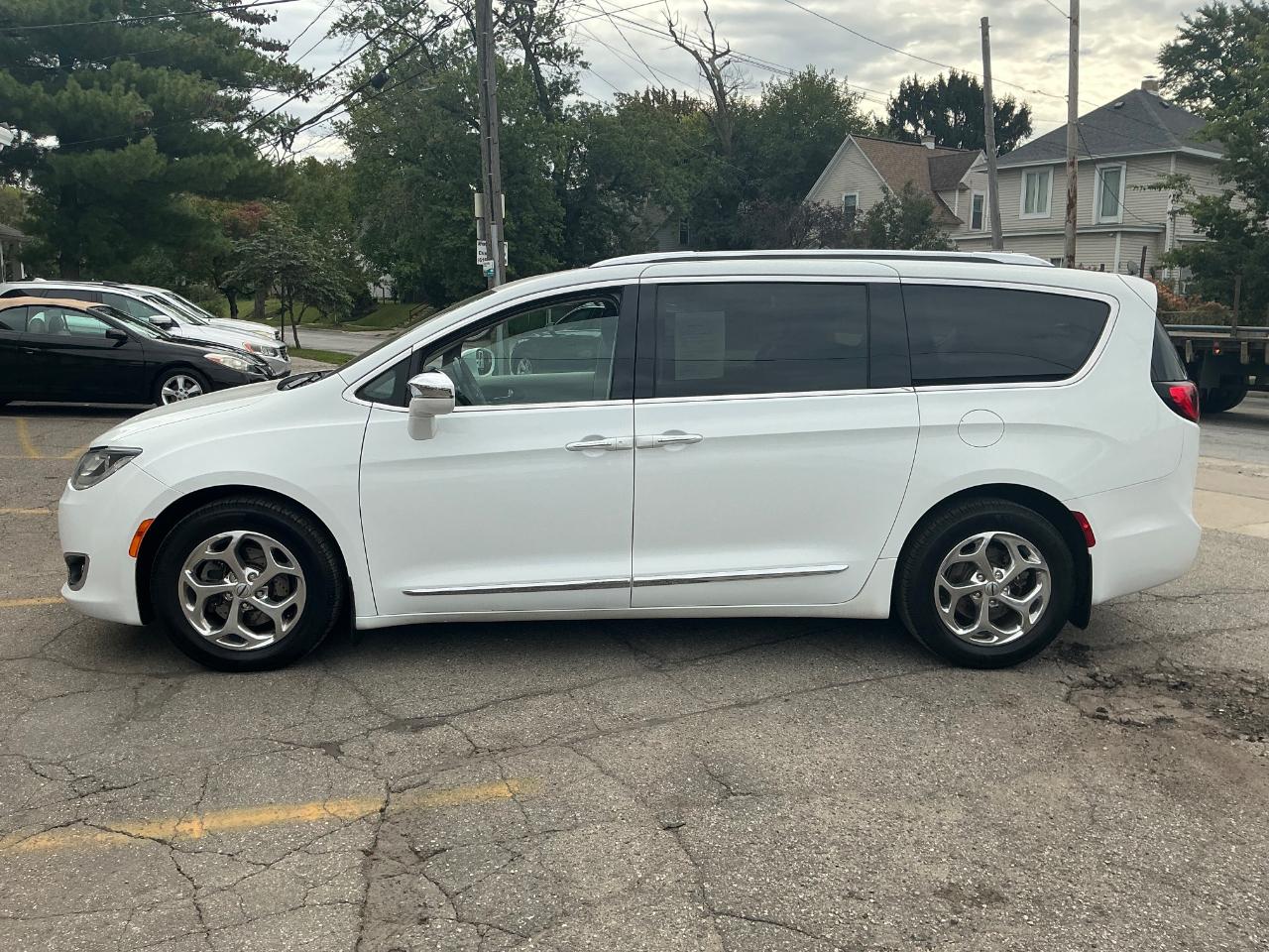 Chrysler Pacifica Limited 2018