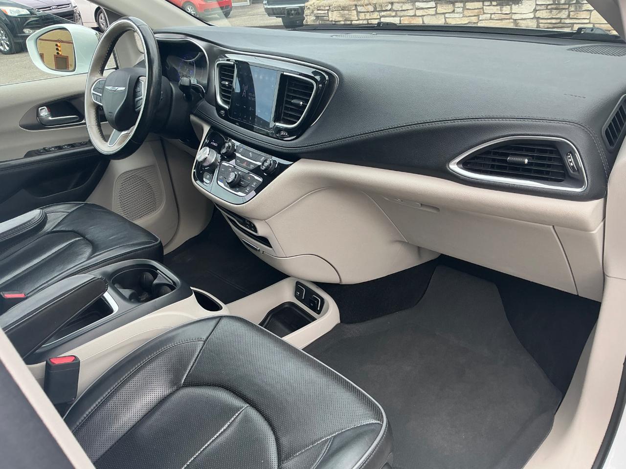 Chrysler Pacifica Limited 2018