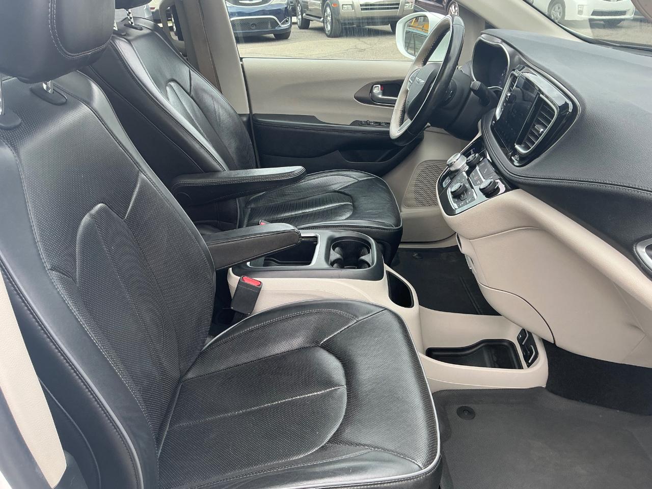 Chrysler Pacifica Limited 2018