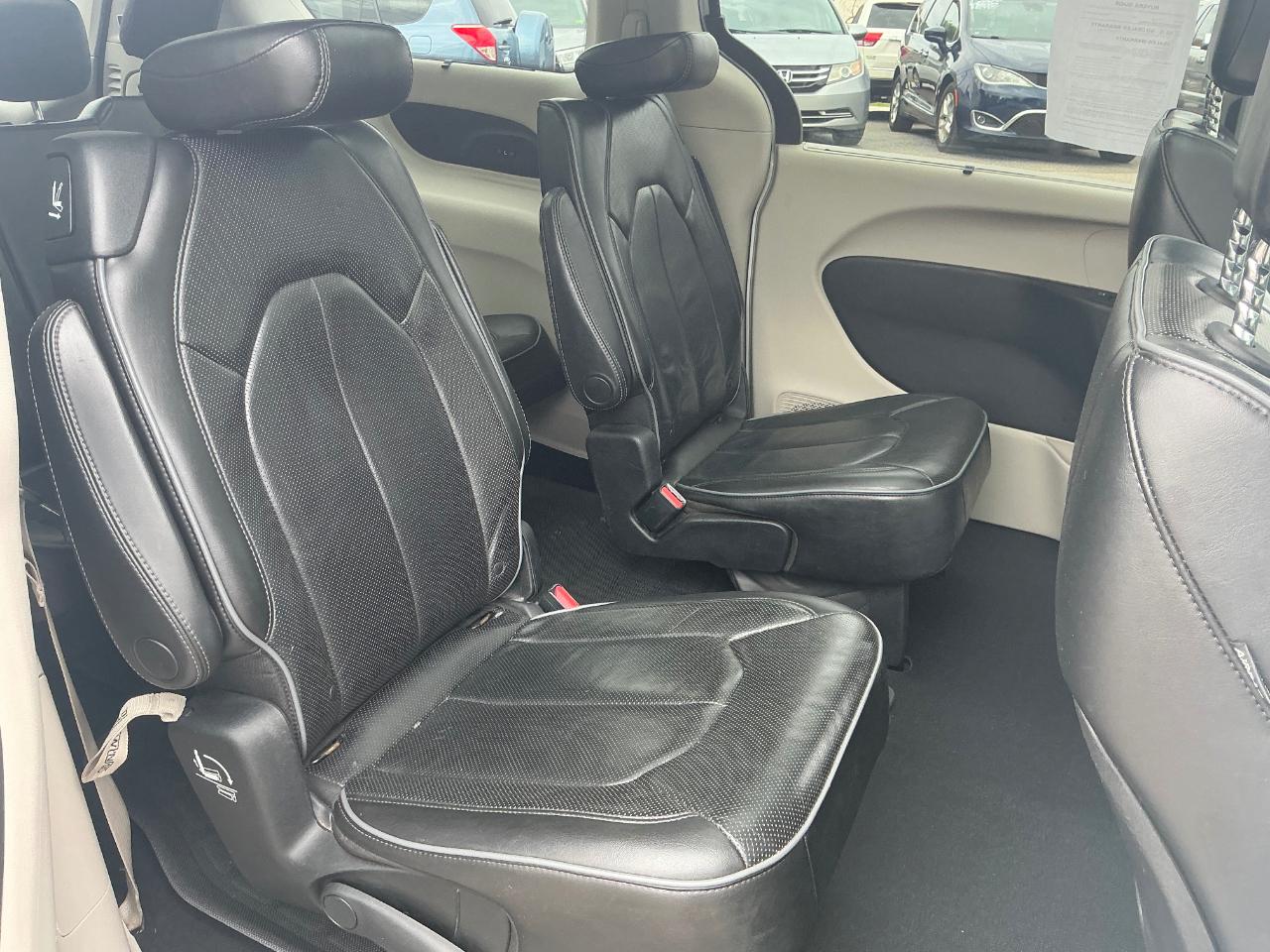 Chrysler Pacifica Limited 2018