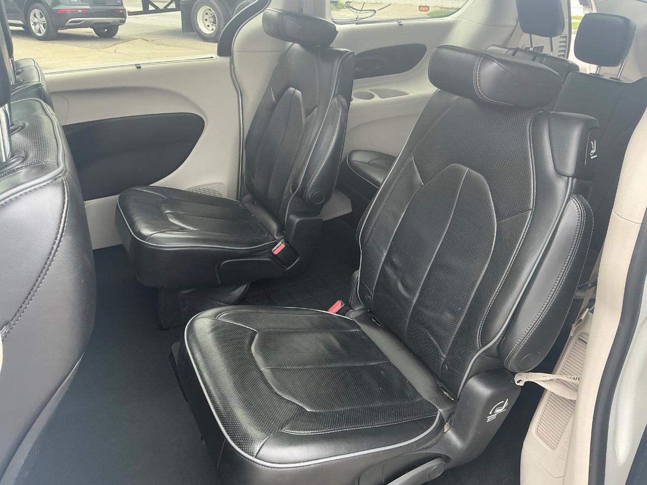Chrysler Pacifica Limited 2018