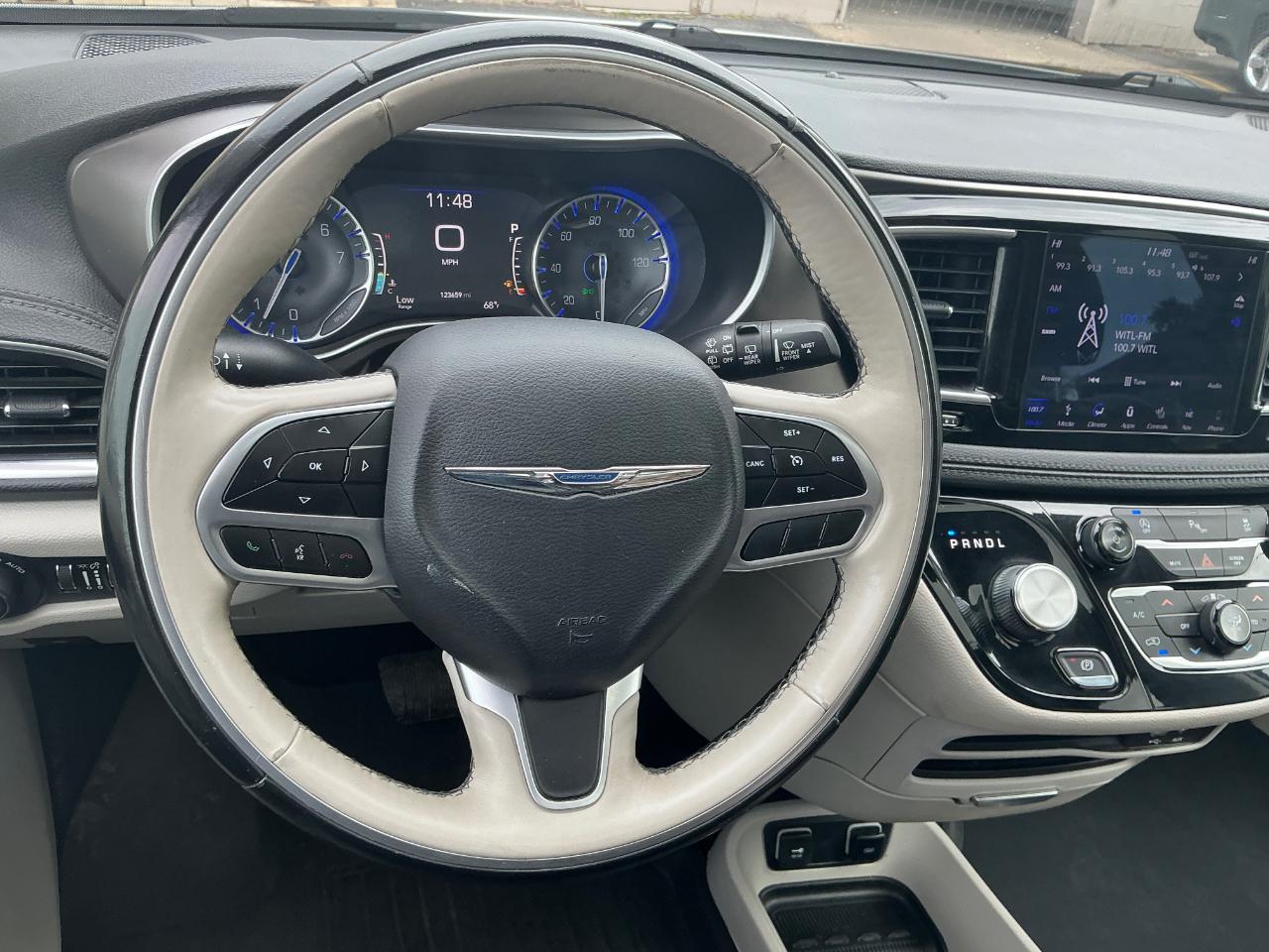Chrysler Pacifica Limited 2018