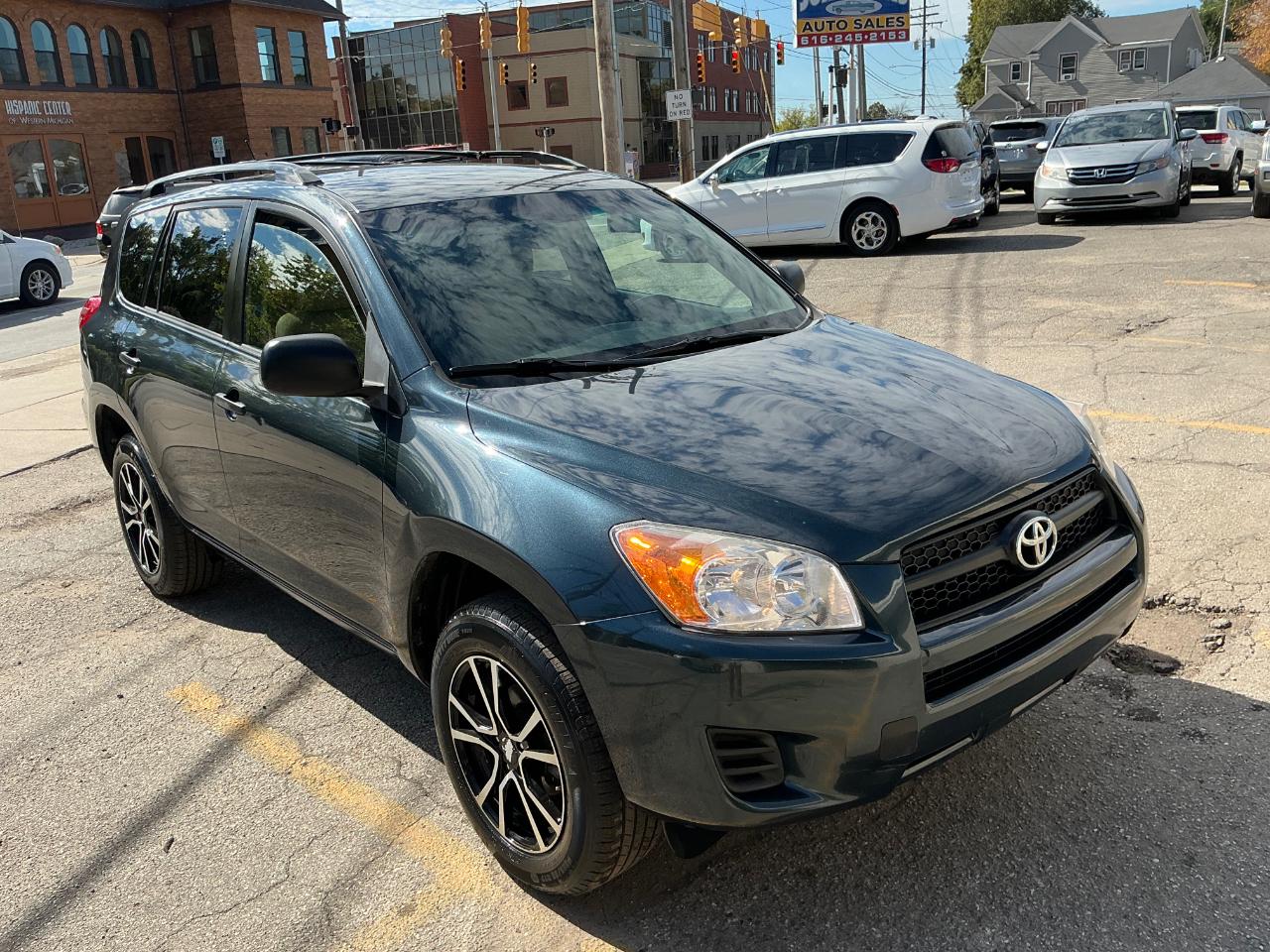 Toyota RAV4 Base I4 4WD 2009