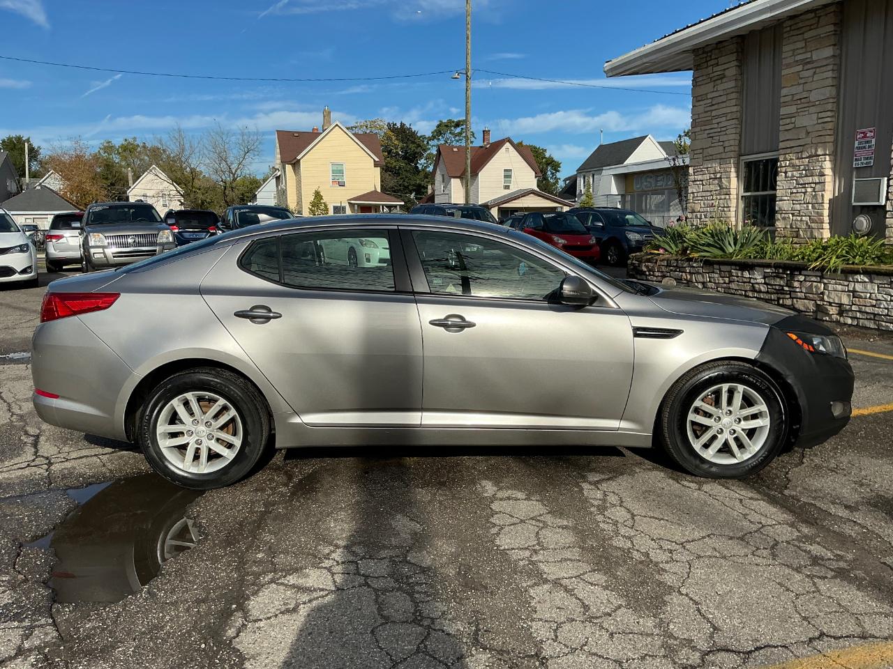 Kia Optima LX MT 2013