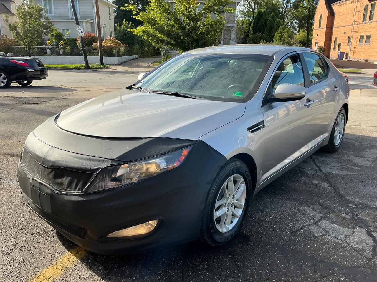 Kia Optima LX MT 2013