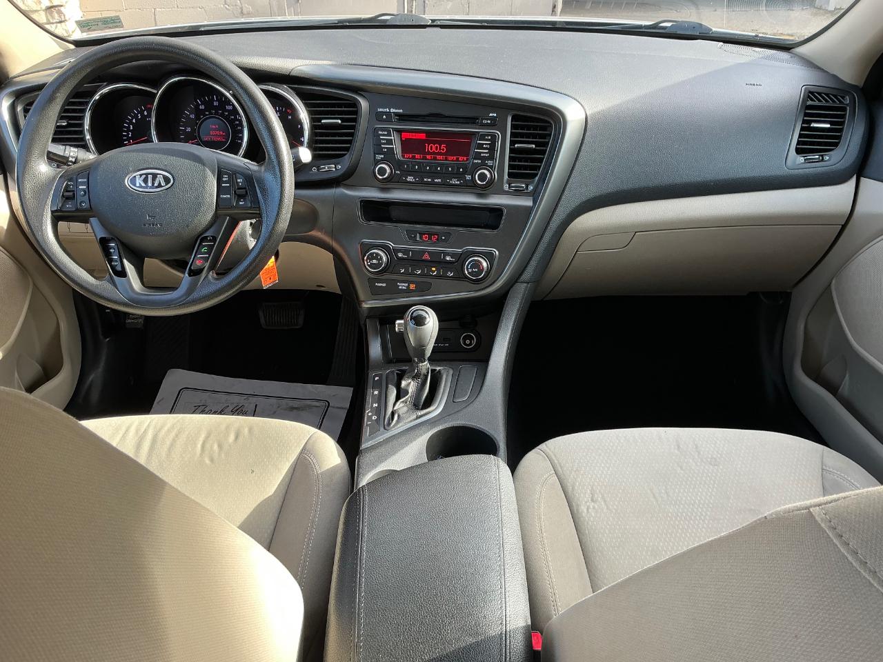 Kia Optima LX MT 2013