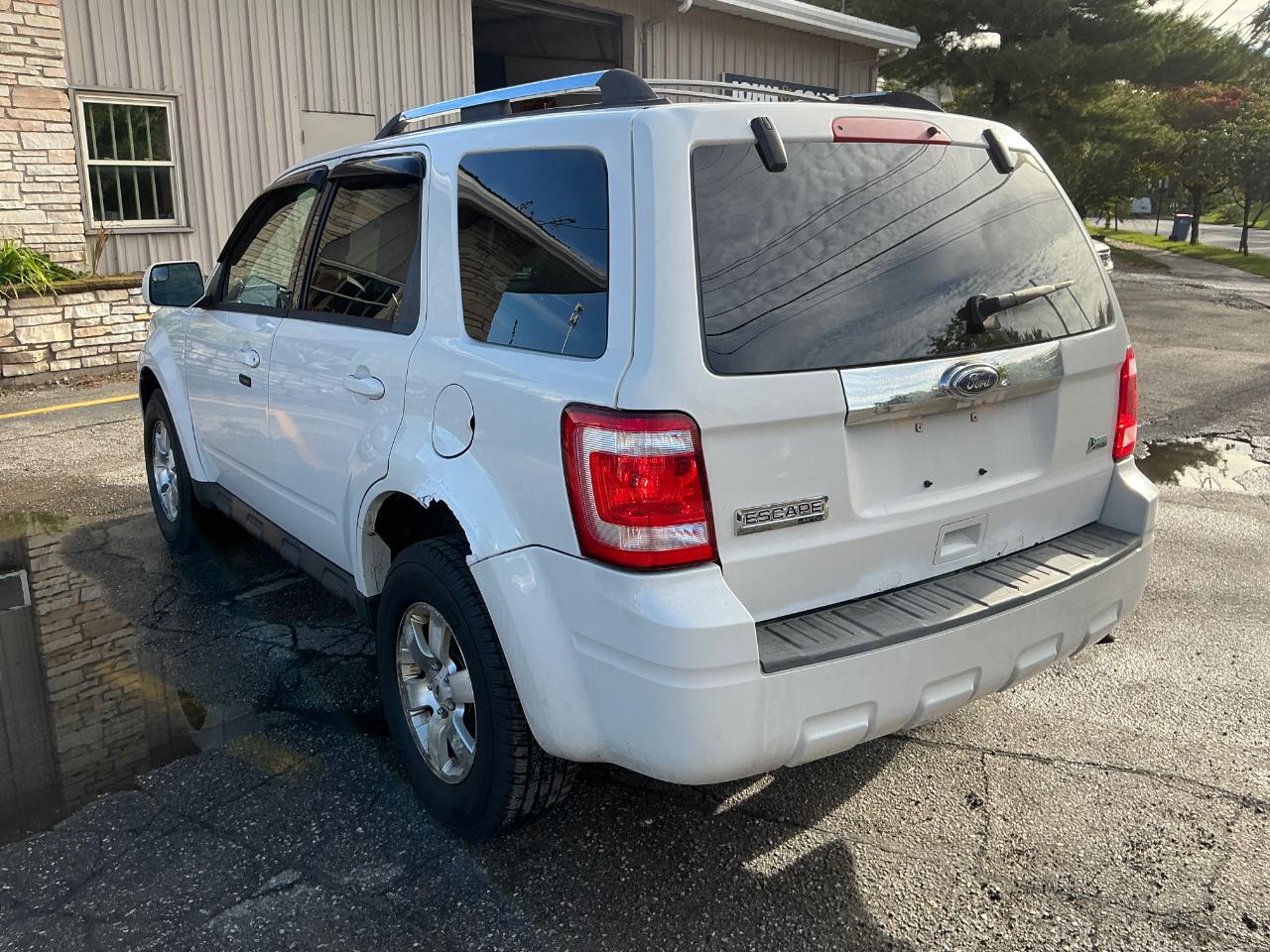 Ford Escape Limited FWD 2010