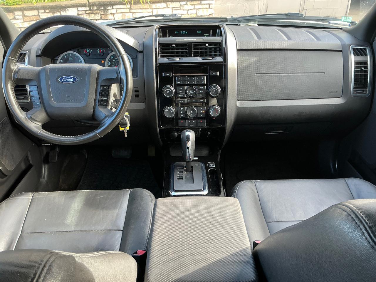 Ford Escape Limited FWD 2010