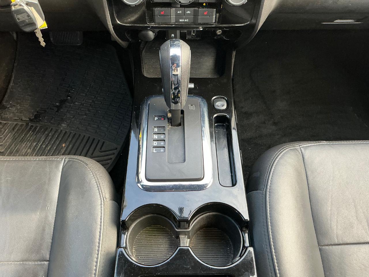 Ford Escape Limited FWD 2010