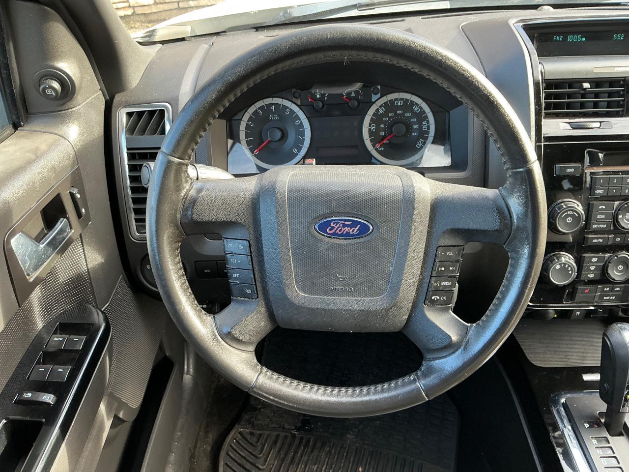 Ford Escape Limited FWD 2010