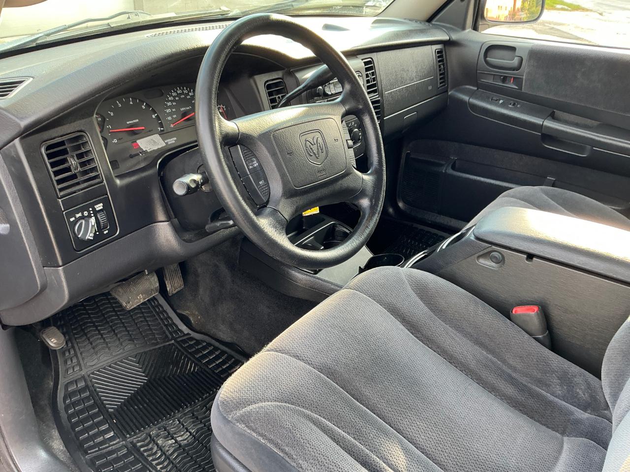 Dodge Dakota SLT Quad Cab 4WD 2002