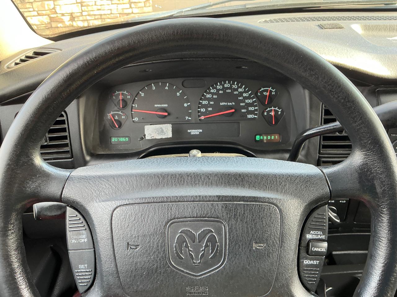 Dodge Dakota SLT Quad Cab 4WD 2002
