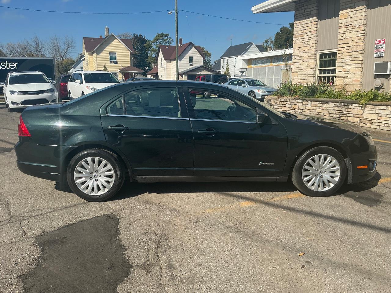 Ford Fusion Hybrid Sedan 2010