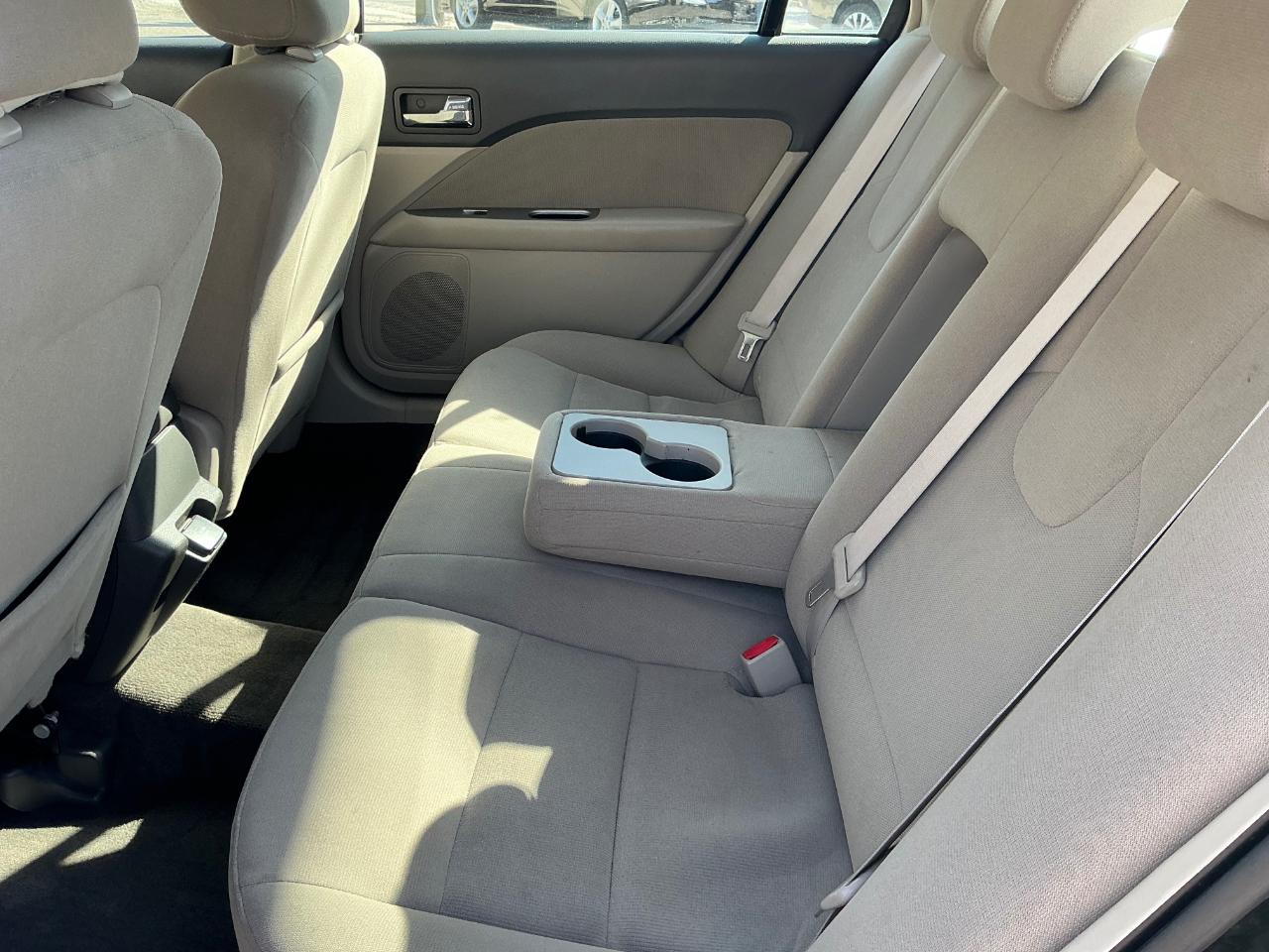 Ford Fusion Hybrid Sedan 2010
