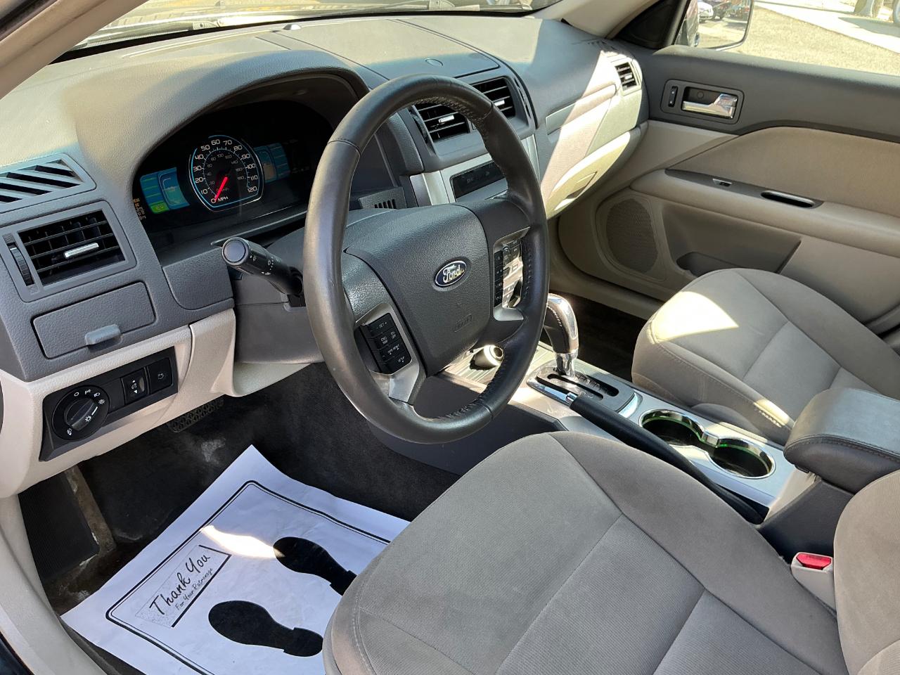 Ford Fusion Hybrid Sedan 2010
