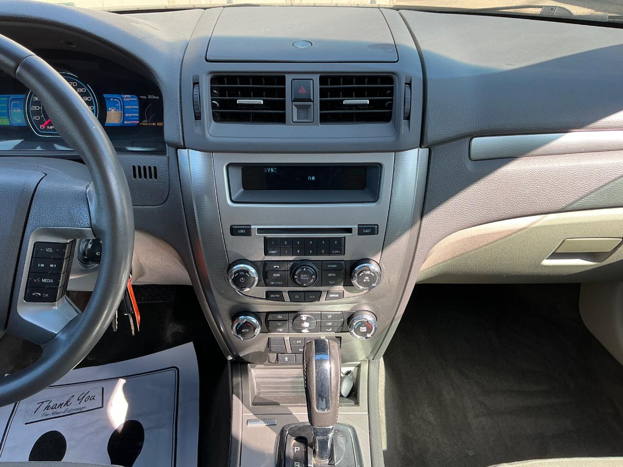 Ford Fusion Hybrid Sedan 2010