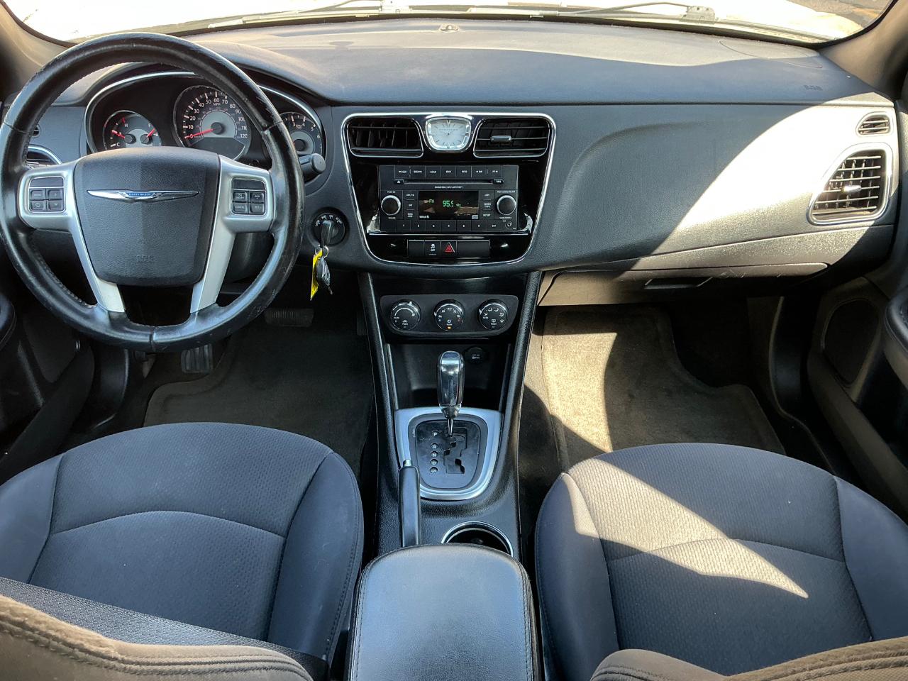 Chrysler 200 Touring 2013