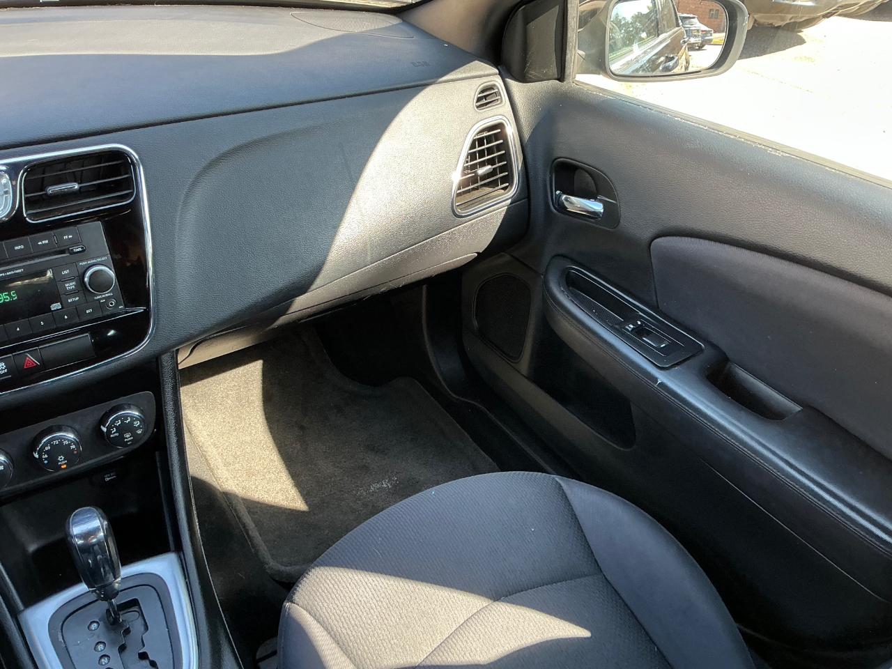 Chrysler 200 Touring 2013