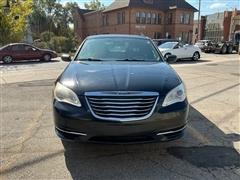 2013 Chrysler 200 