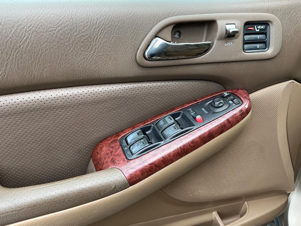 Acura MDX Touring with Navigation System 2003