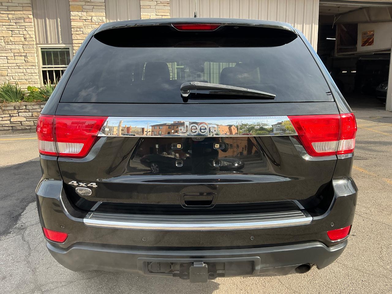 Jeep Grand Cherokee Overland 4WD 2011