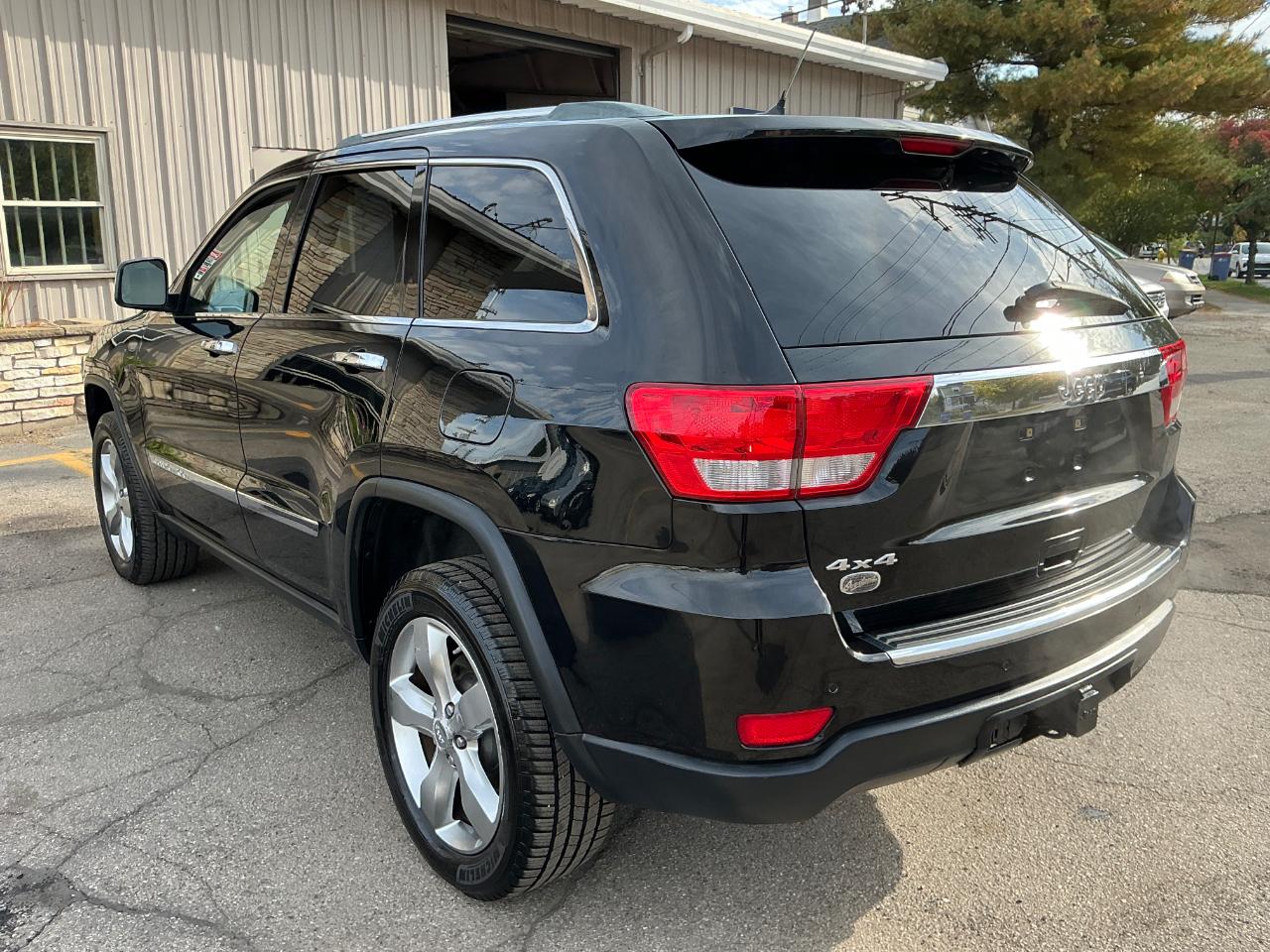Jeep Grand Cherokee Overland 4WD 2011