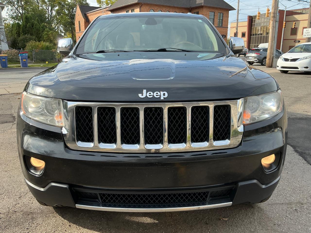 Jeep Grand Cherokee Overland 4WD 2011