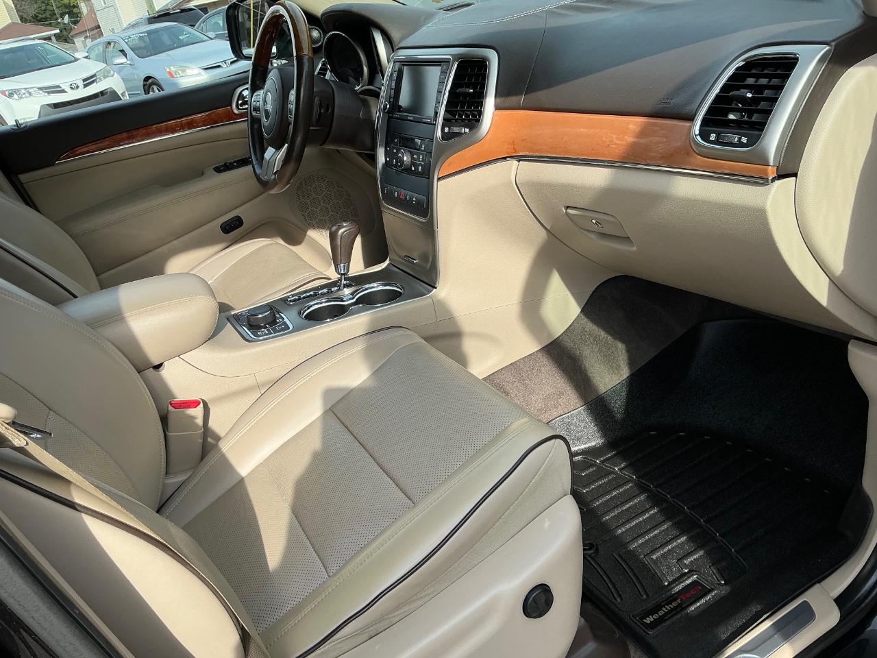 Jeep Grand Cherokee Overland 4WD 2011