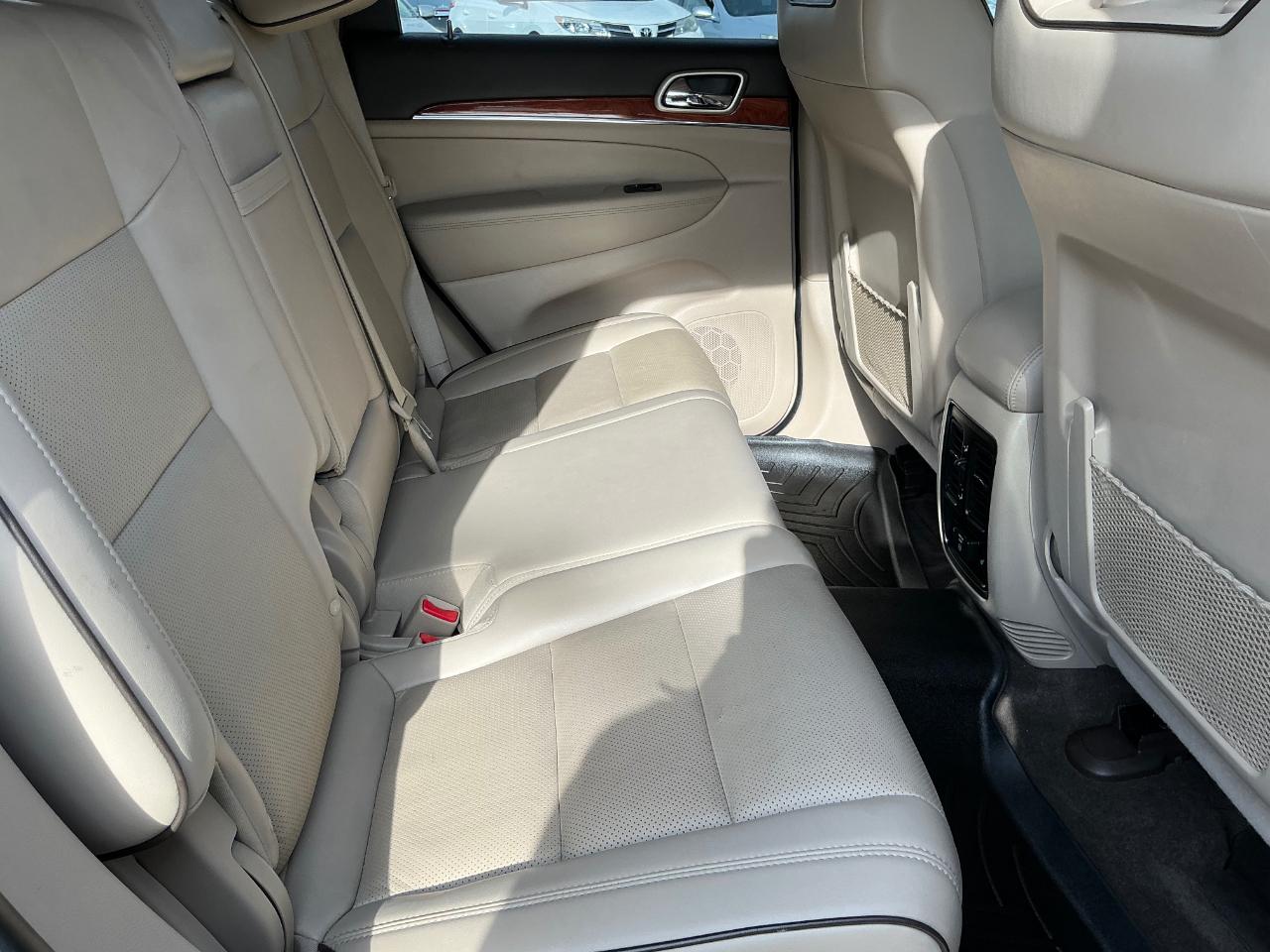 Jeep Grand Cherokee Overland 4WD 2011
