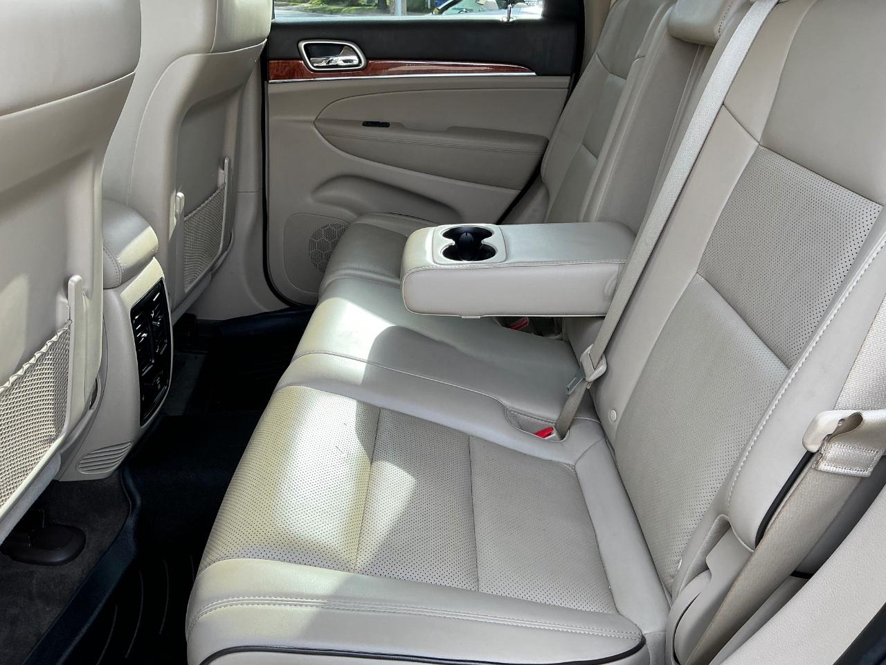 Jeep Grand Cherokee Overland 4WD 2011