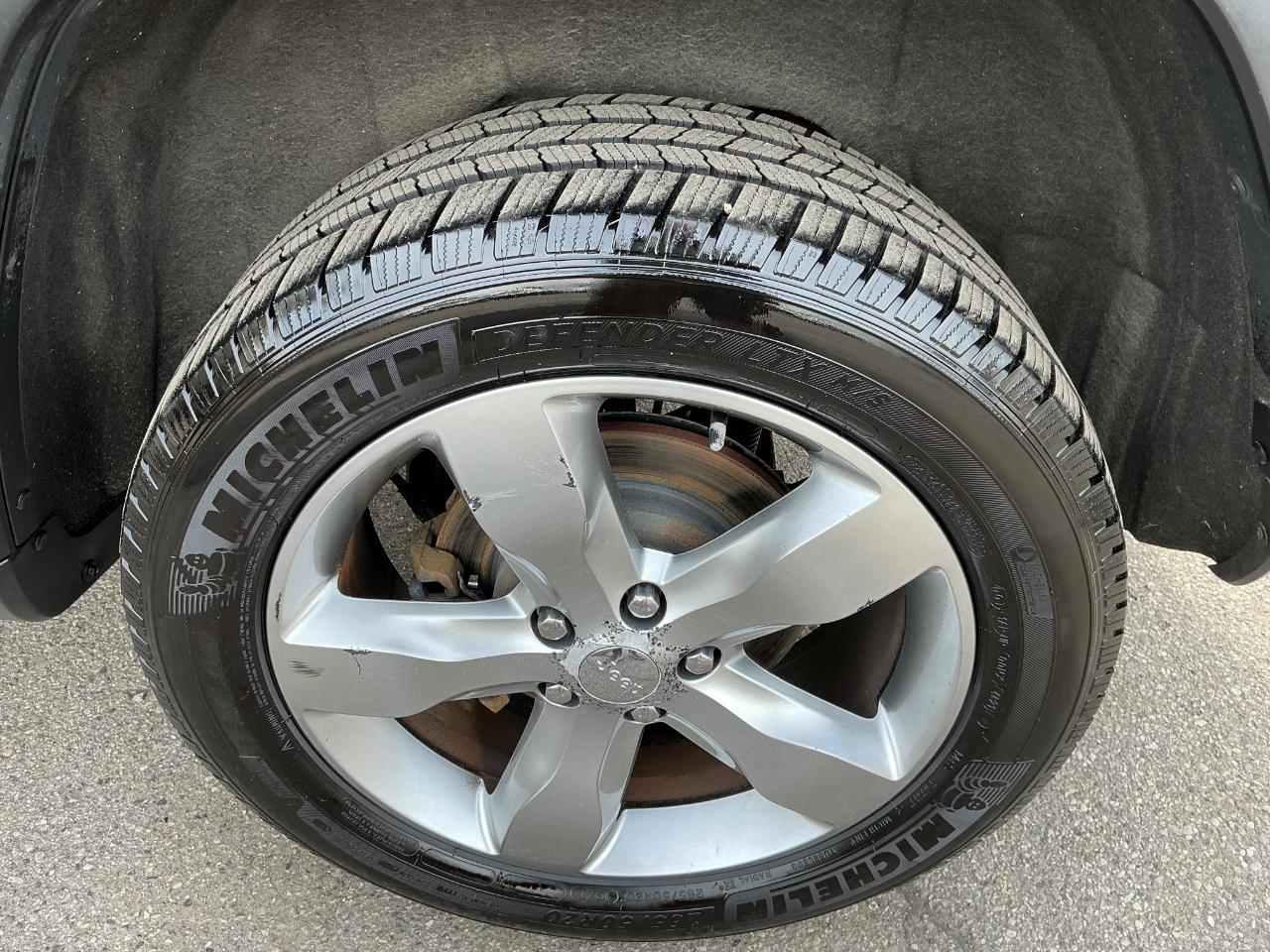 Jeep Grand Cherokee Overland 4WD 2011