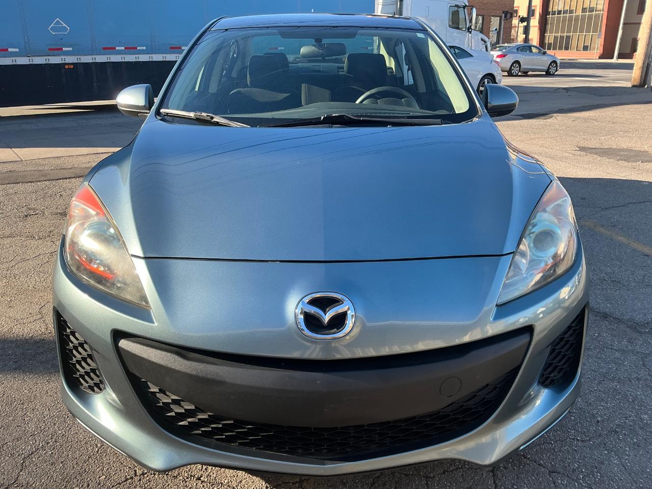 Mazda MAZDA3 i Sport 4-Door 2013
