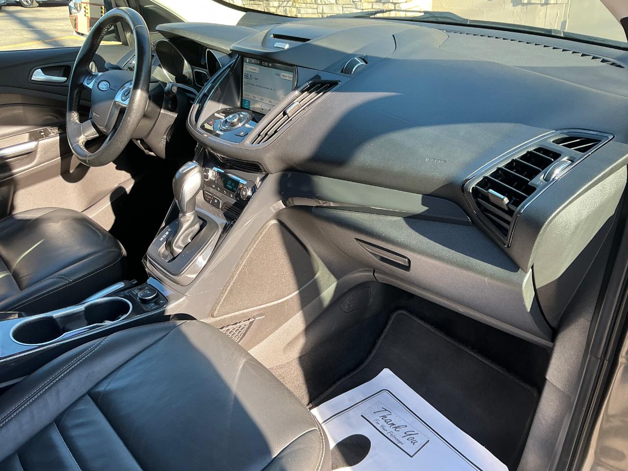 Ford Escape Titanium 4WD 2016