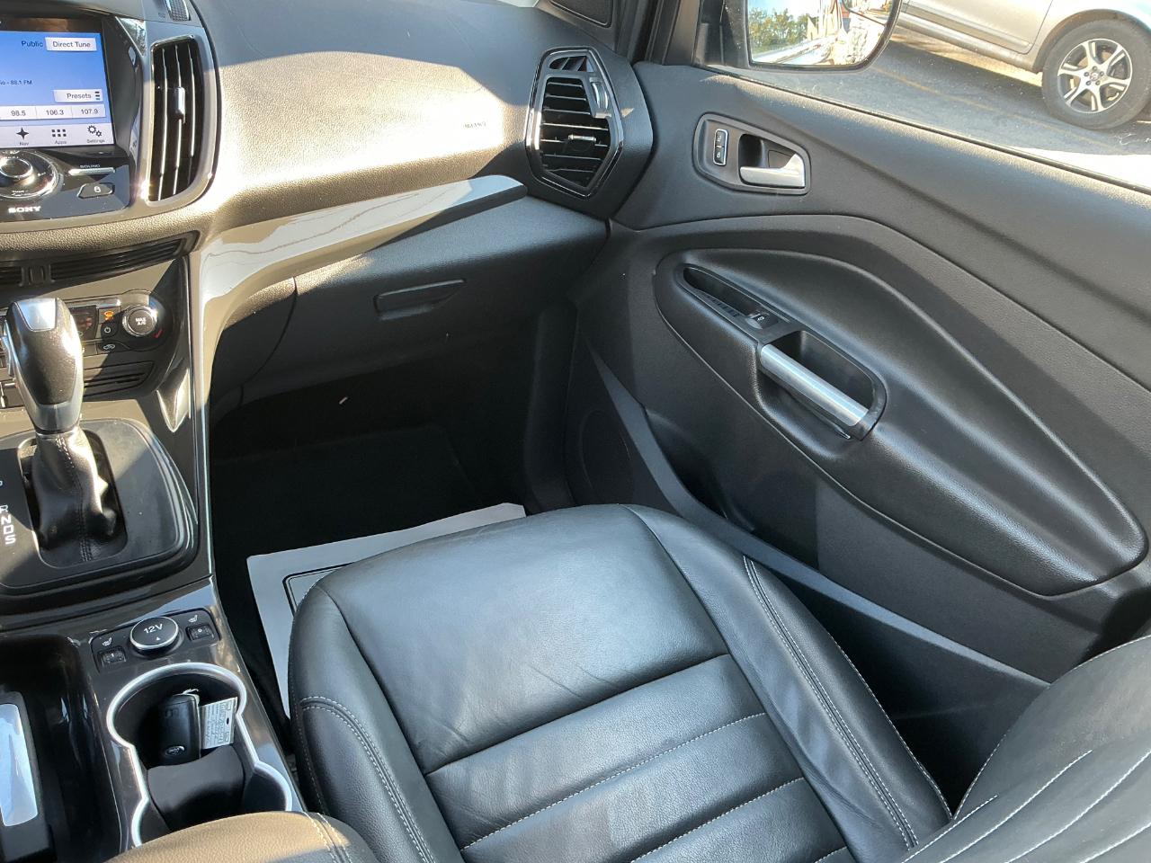 Ford Escape Titanium 4WD 2016