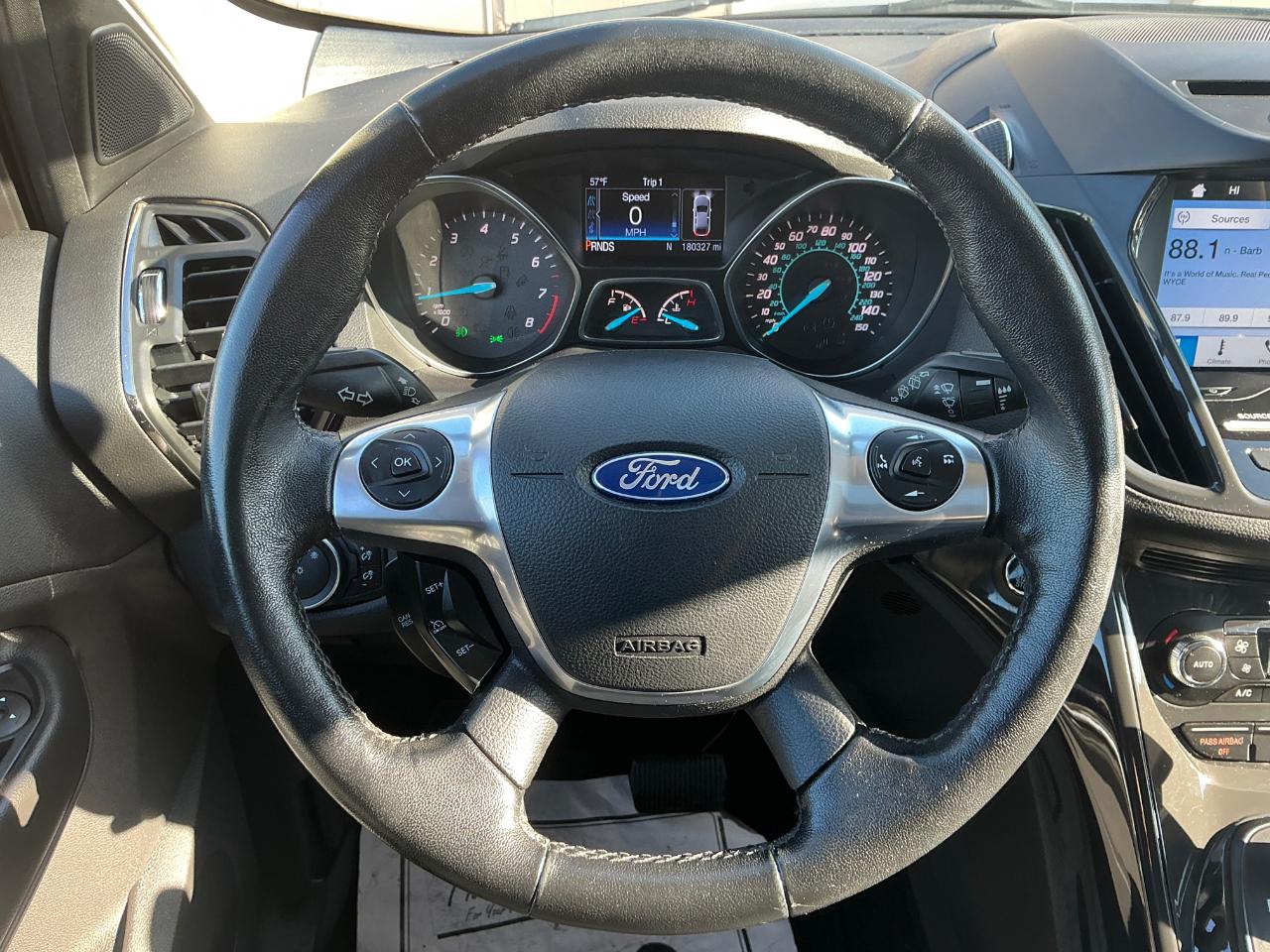 Ford Escape Titanium 4WD 2016