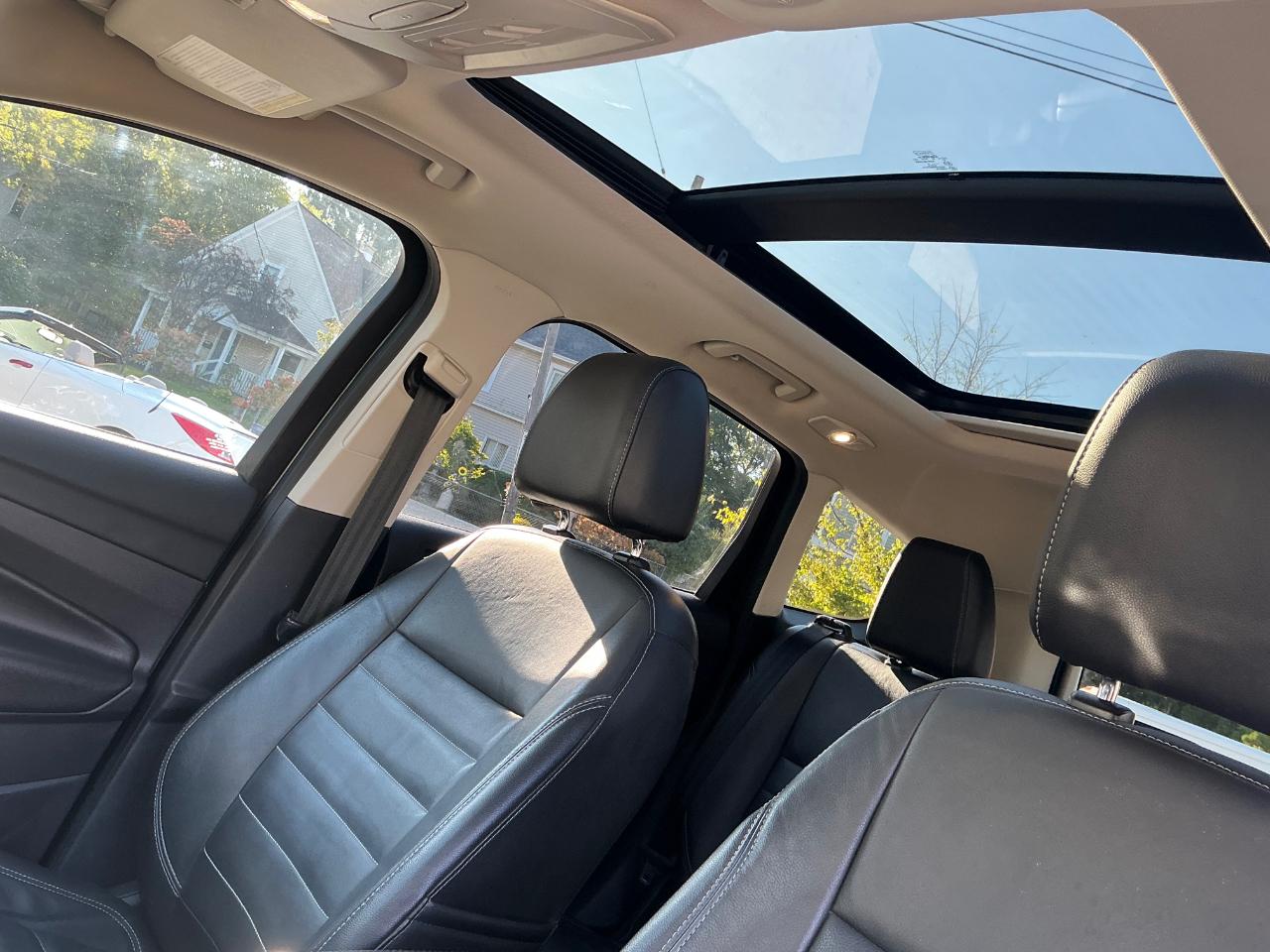 Ford Escape Titanium 4WD 2016