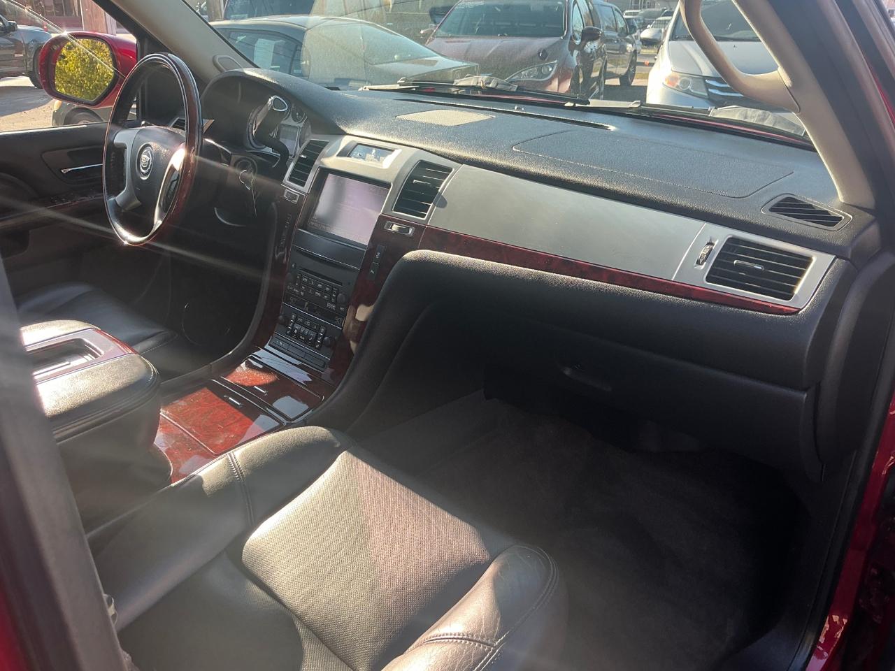 Cadillac Escalade AWD Luxury 2013