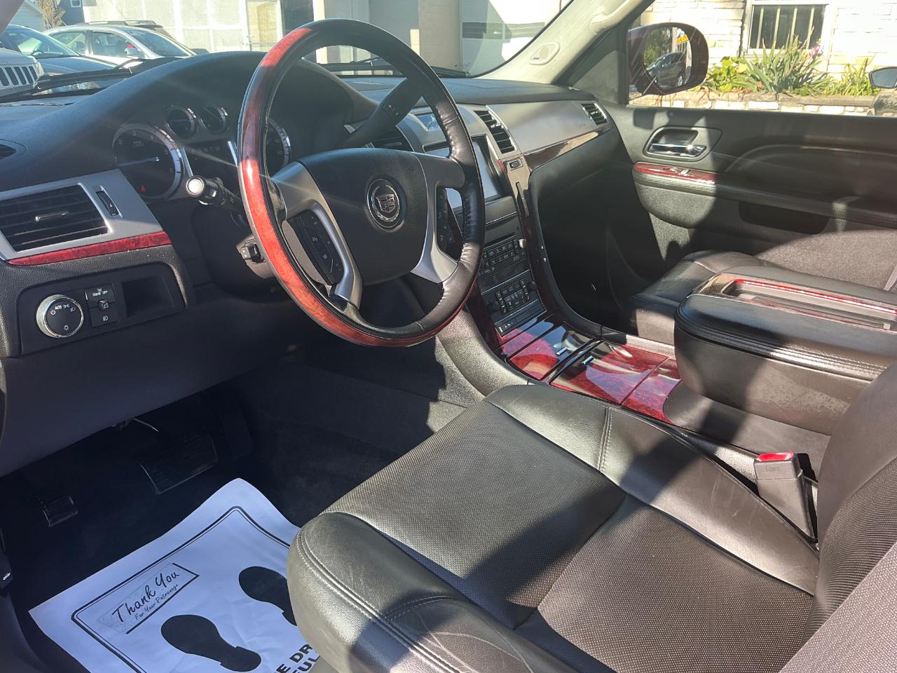 Cadillac Escalade AWD Luxury 2013