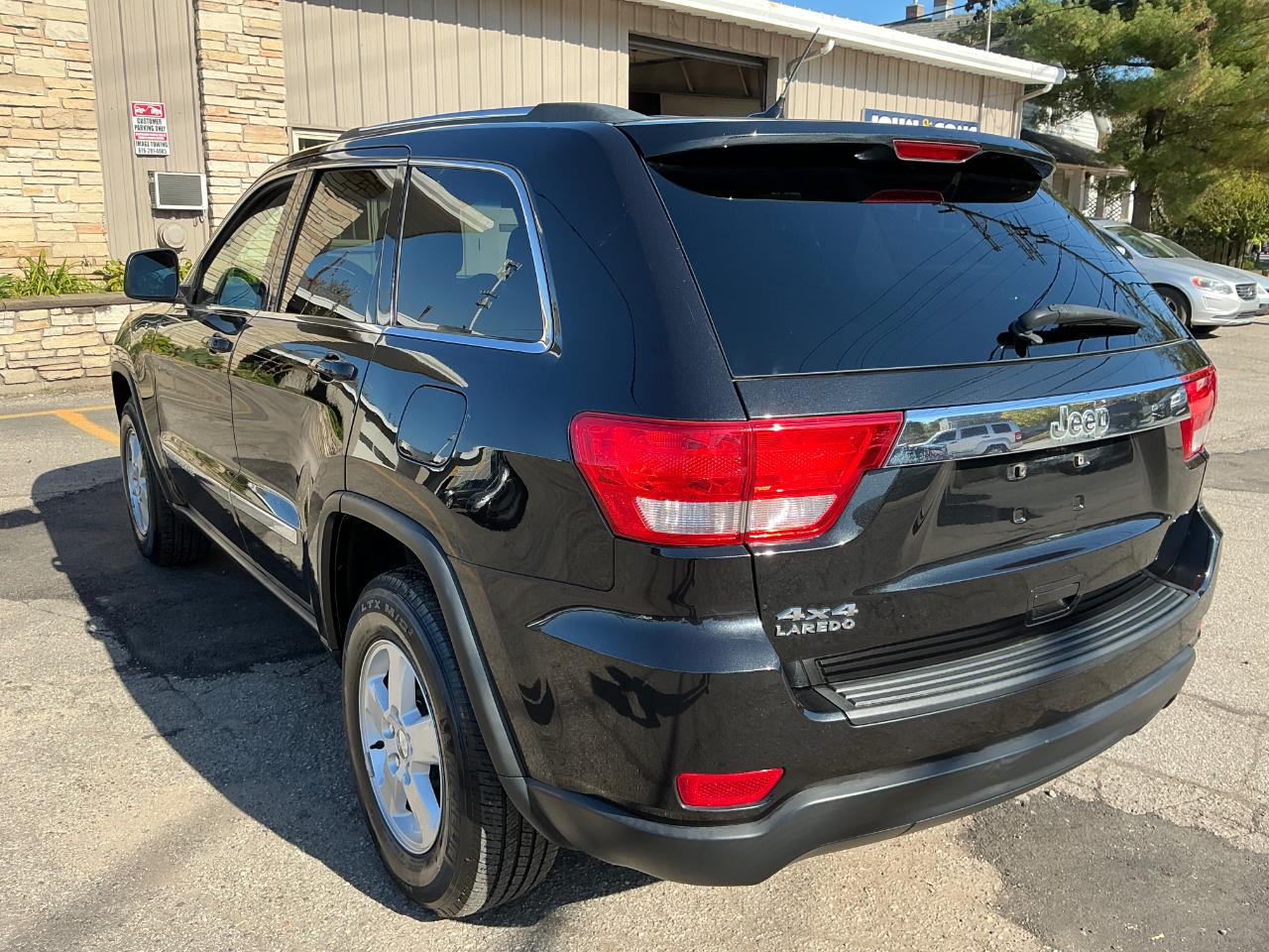 Jeep Grand Cherokee Laredo 4WD 2013