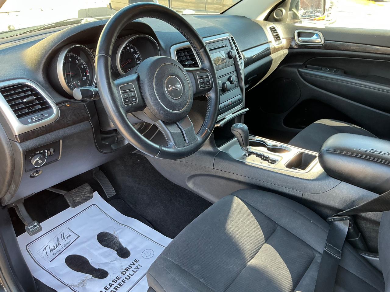 Jeep Grand Cherokee Laredo 4WD 2013
