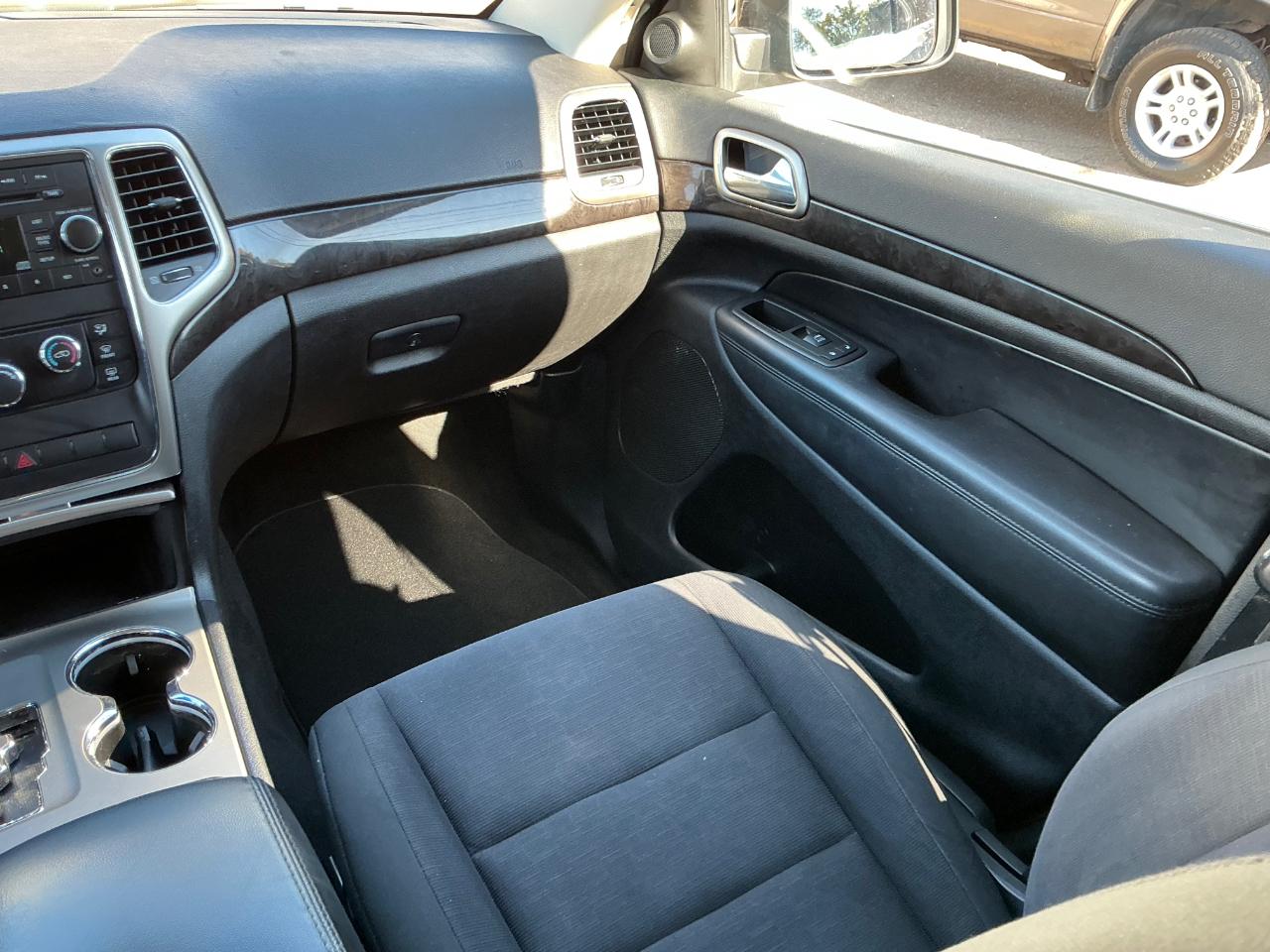 Jeep Grand Cherokee Laredo 4WD 2013
