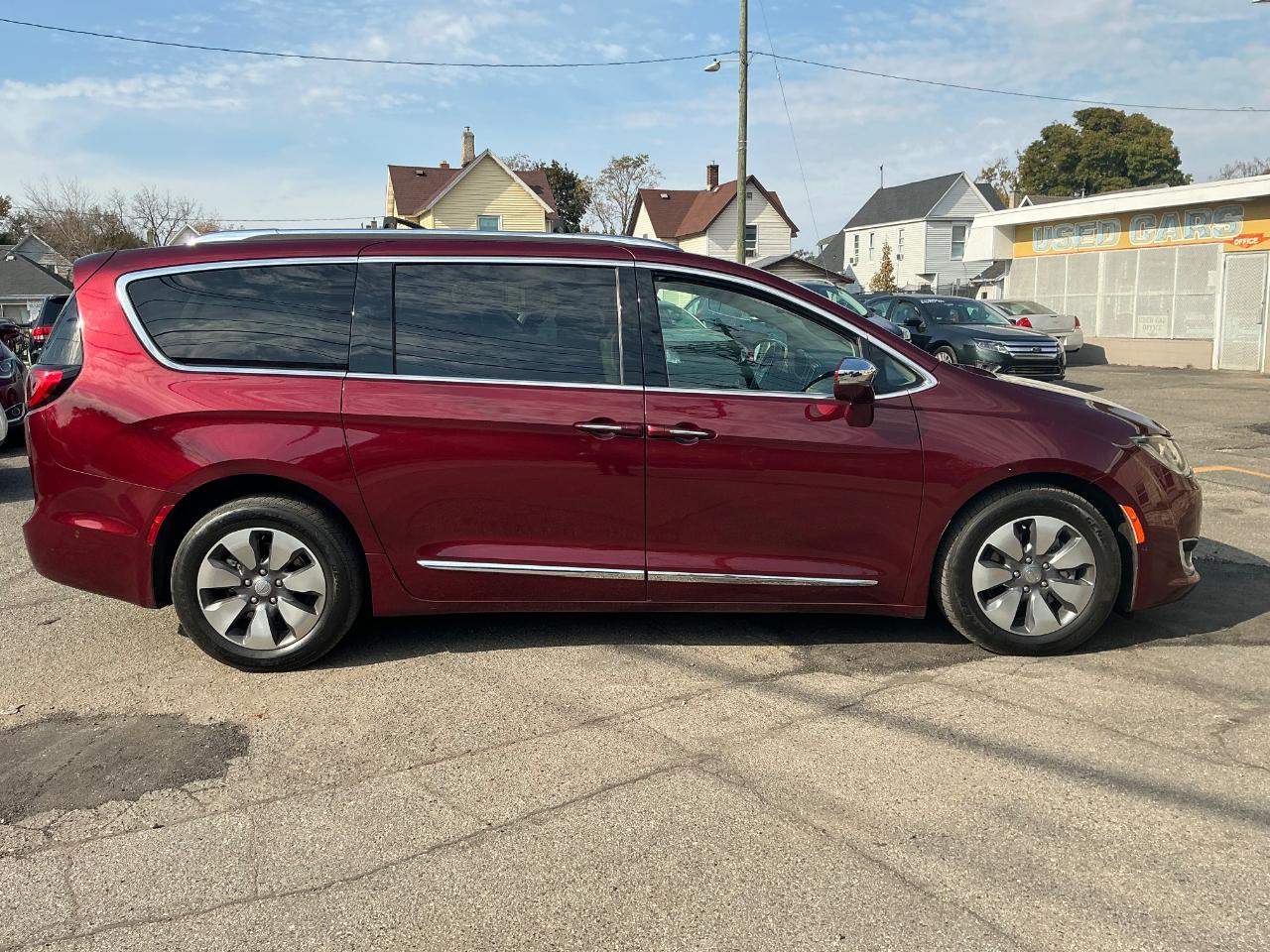 Chrysler Pacifica Hybrid Limited 2018