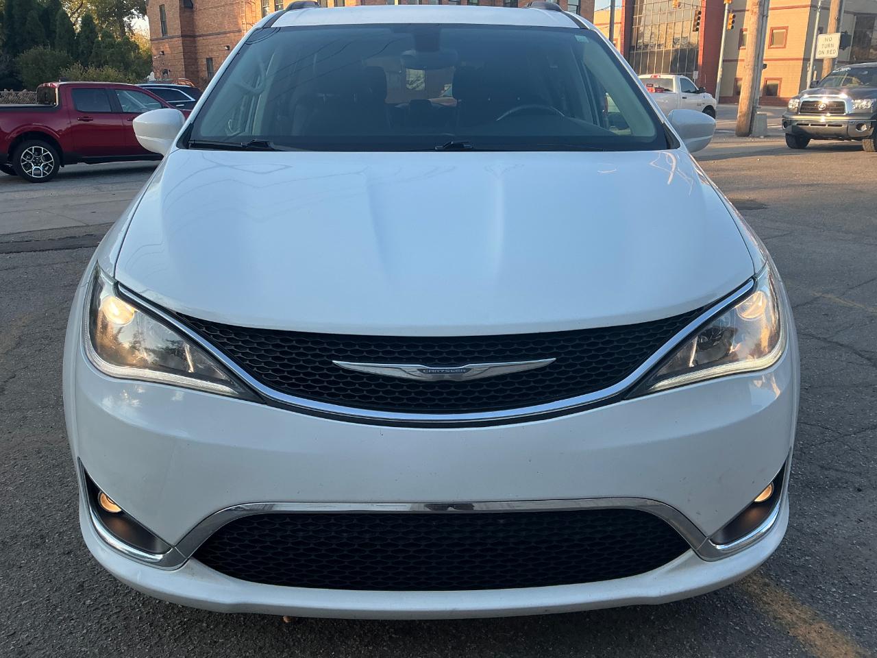 Chrysler Pacifica Touring-L 2017