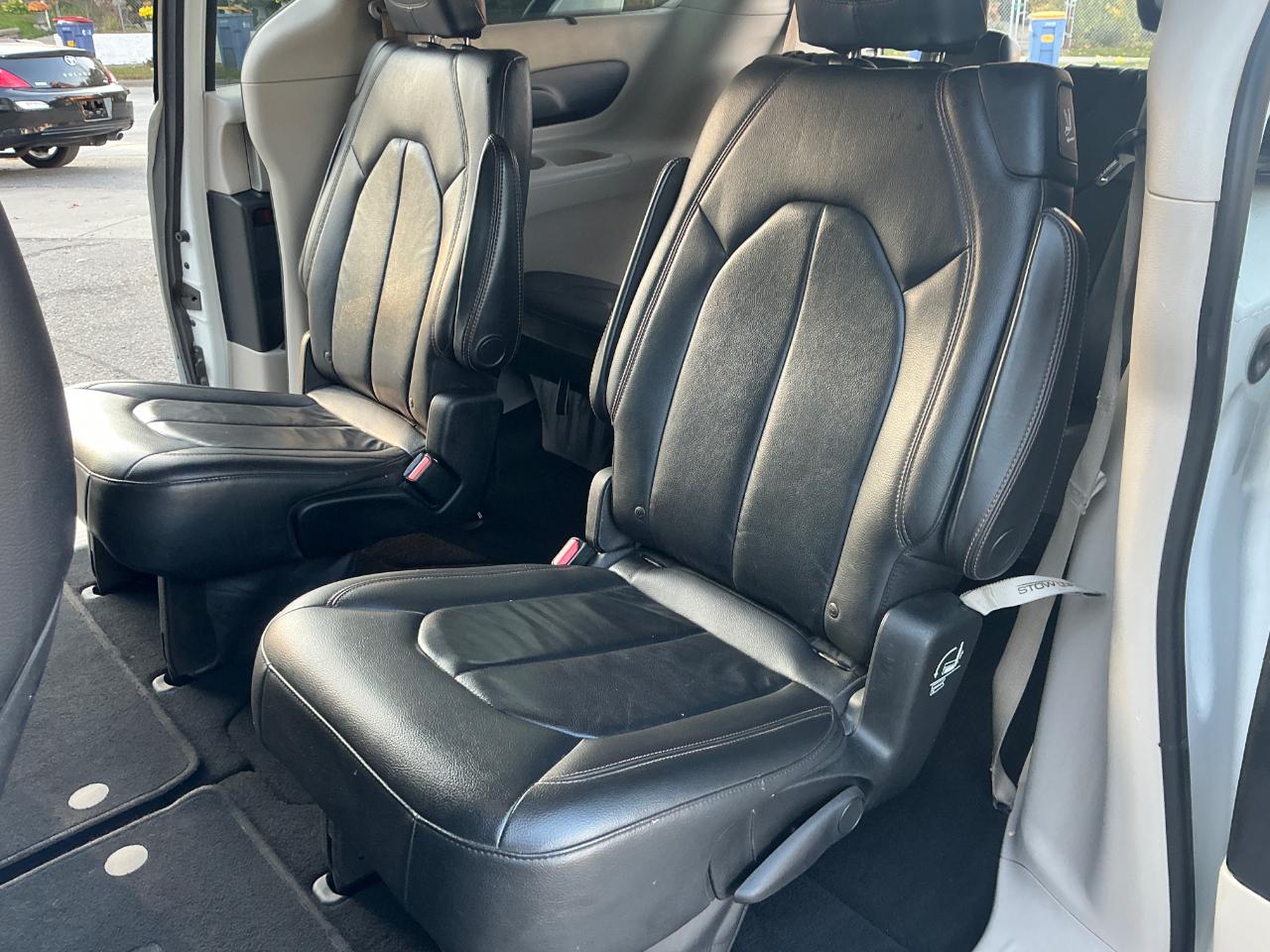 Chrysler Pacifica Touring-L 2017