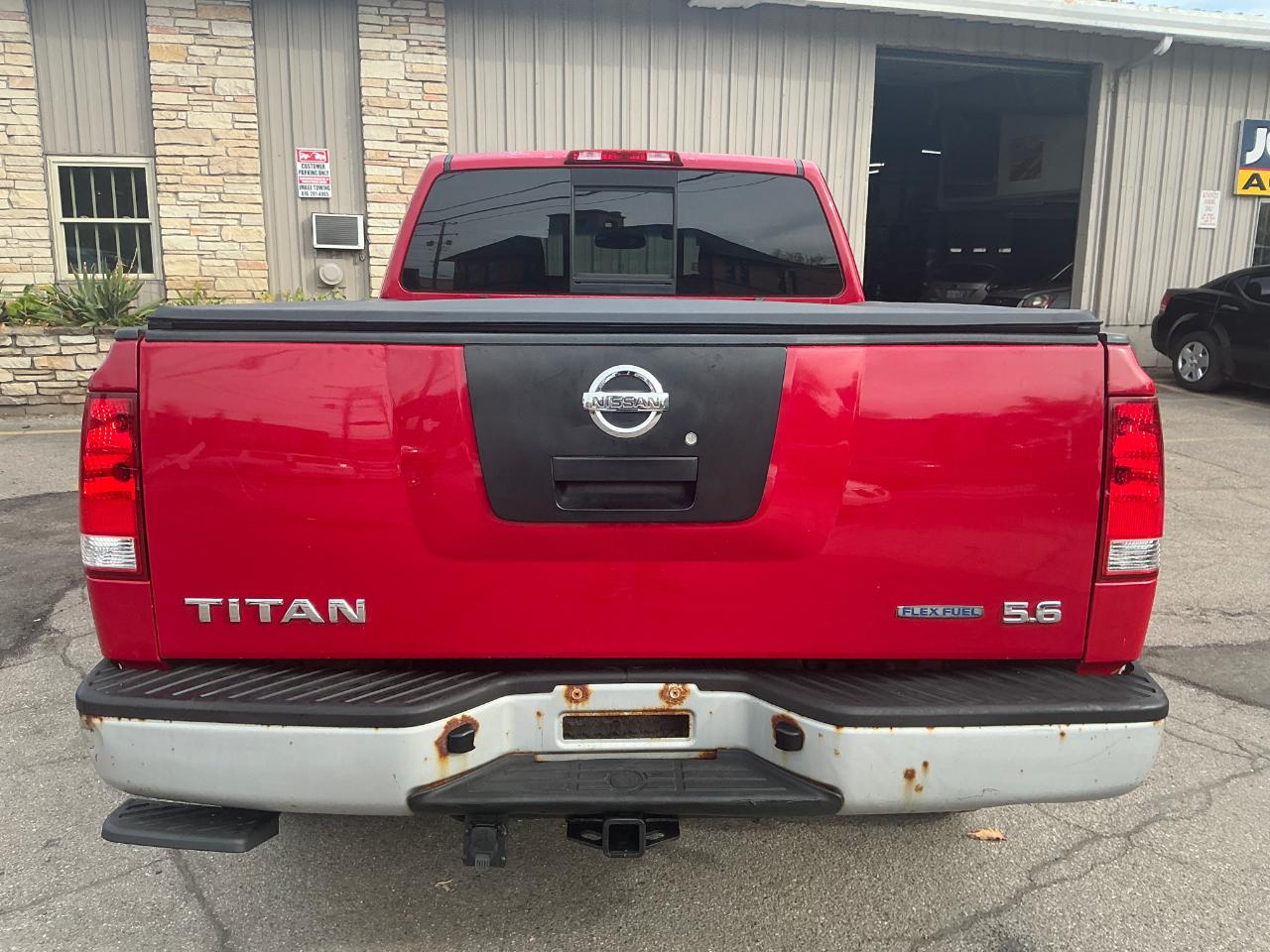 Nissan Titan LE King Cab 4WD SWB 2008