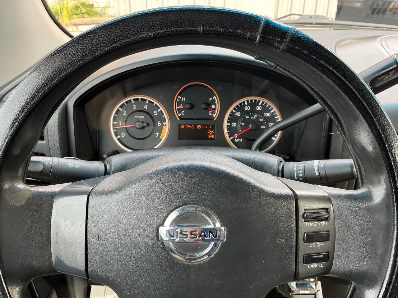 Nissan Titan LE King Cab 4WD SWB 2008